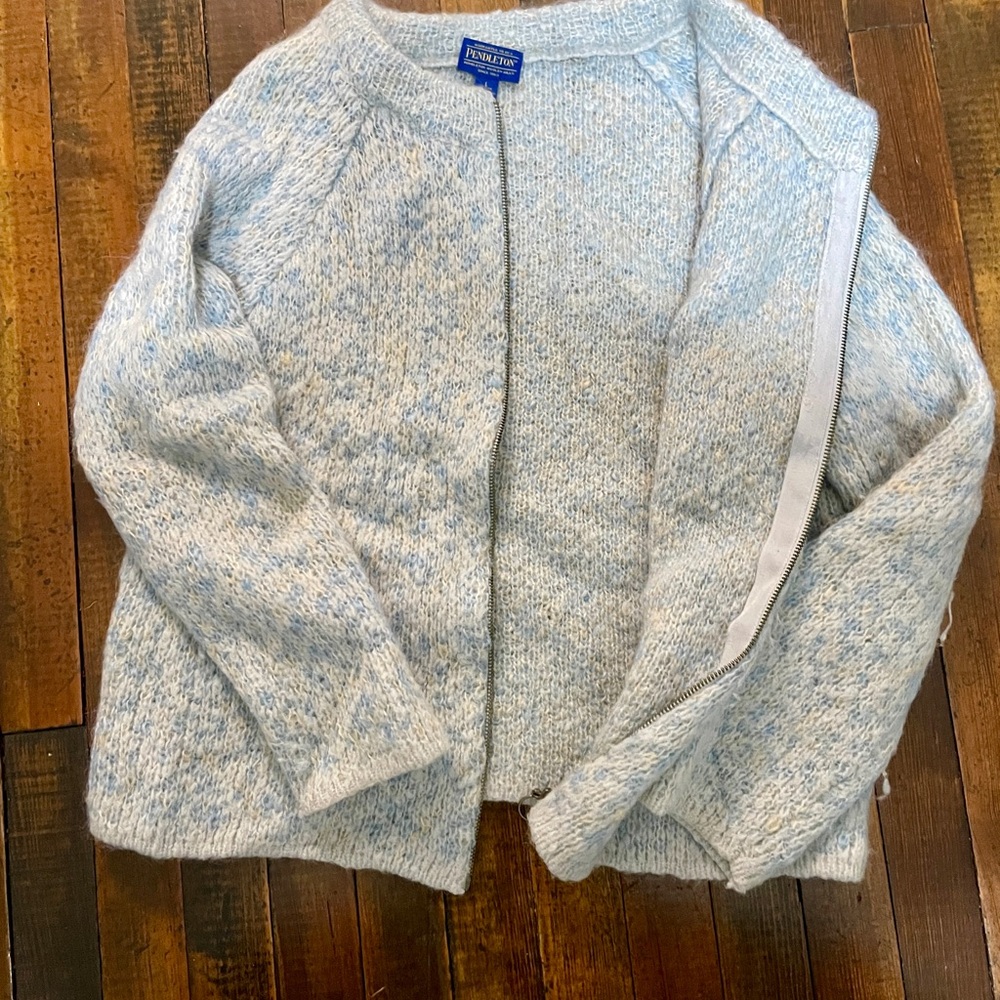 Pendleton Blue, Pink, and White Speckle Sweater